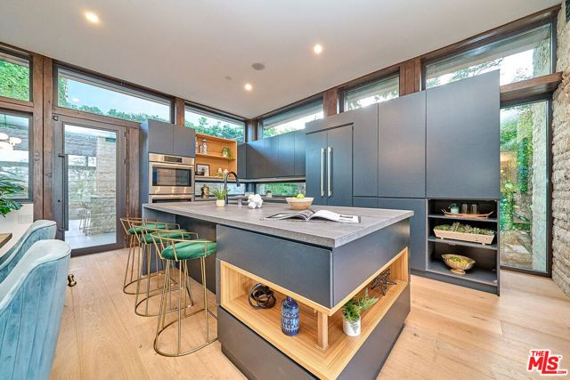 4209 Sea View Lane, Los Angeles, CA 90065