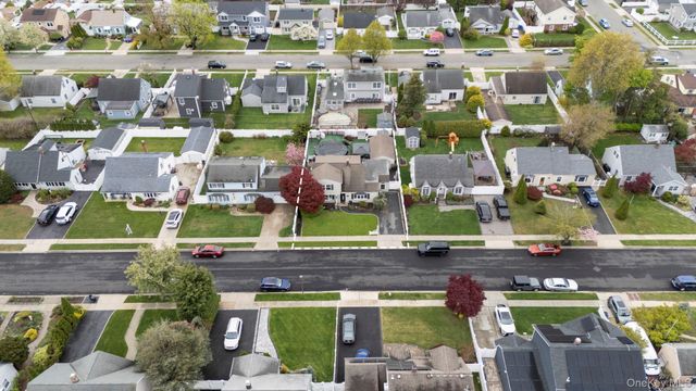 226 Old Farm Road, Levittown, NY 11756