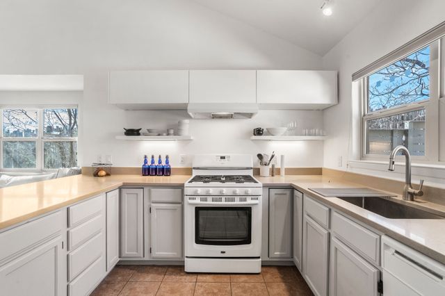 3466 Cerrillos Road L2, Santa Fe, NM 87507