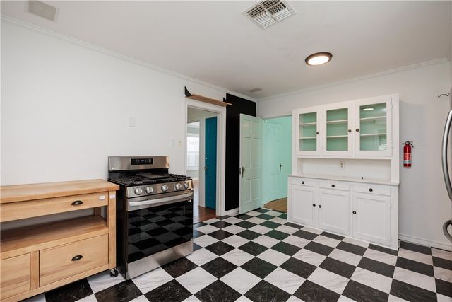 513 Atlantic St, Corpus Christi, TX 78404