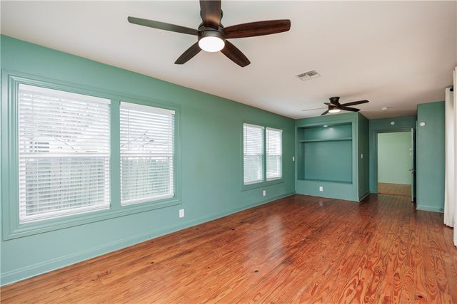 513 Atlantic St, Corpus Christi, TX 78404