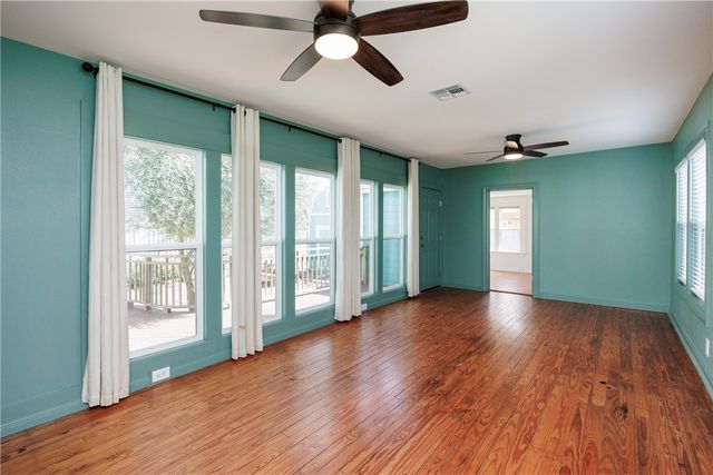 513 Atlantic St, Corpus Christi, TX 78404