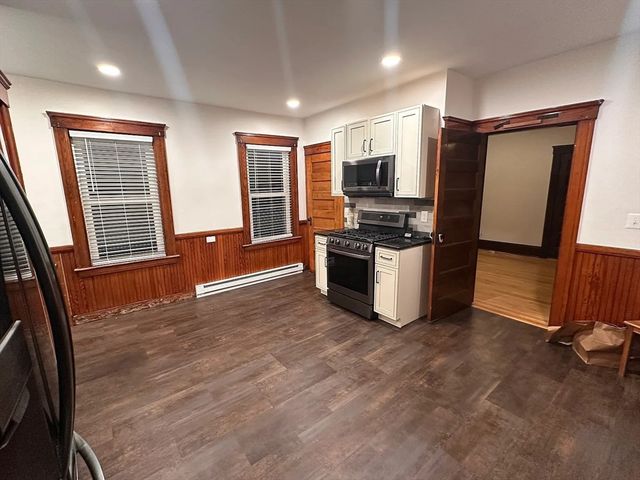 25 Dustin St 3, Worcester, MA 01604