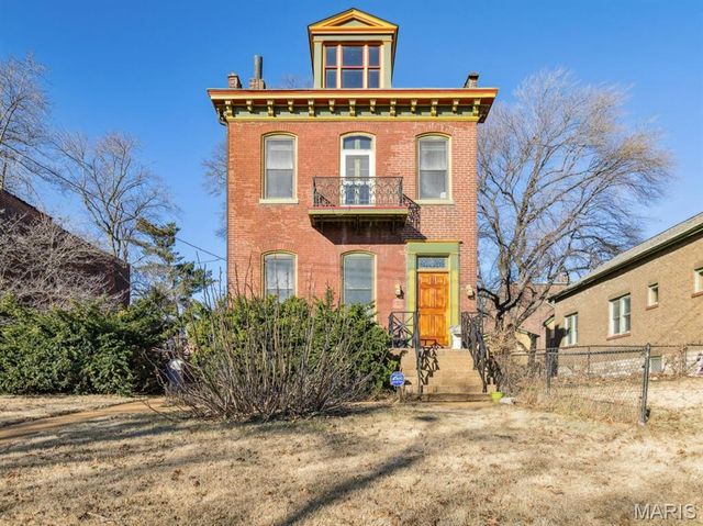 3759 Kosciusko Street, St Louis, MO 63118