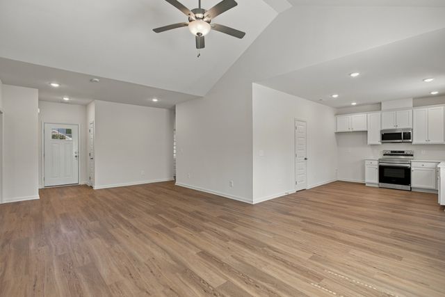 113 Centennial Ln, Columbia, TN 38401