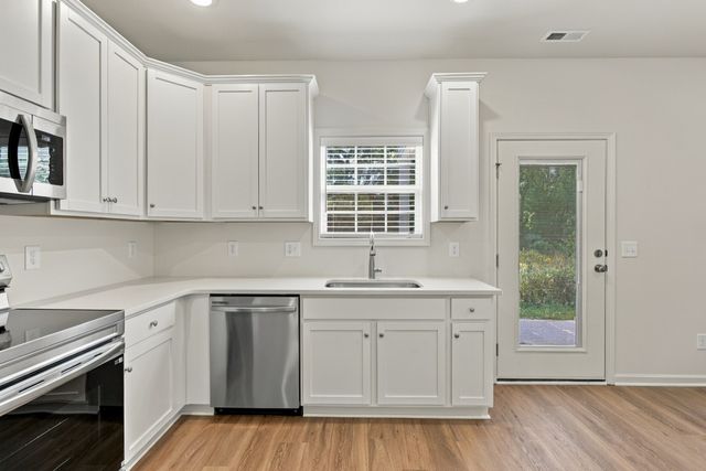 113 Centennial Ln, Columbia, TN 38401