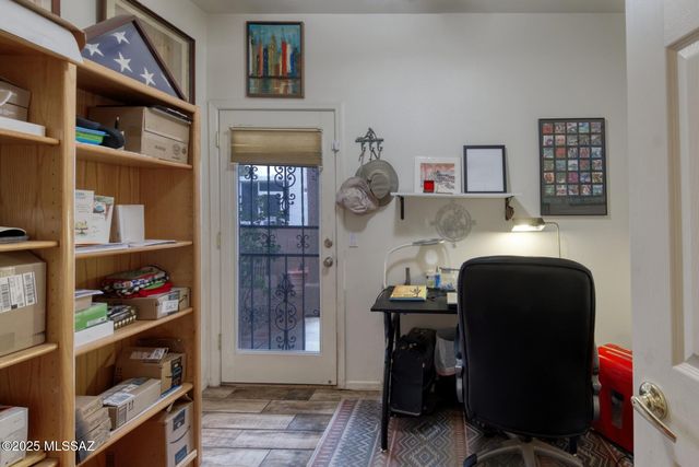 434 S Meadowood Lane, Sierra Vista, AZ 85635