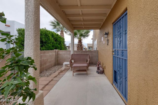 434 S Meadowood Lane, Sierra Vista, AZ 85635