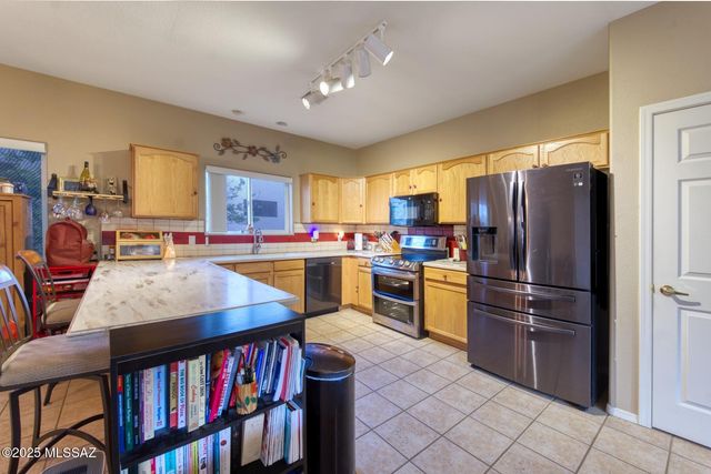434 S Meadowood Lane, Sierra Vista, AZ 85635