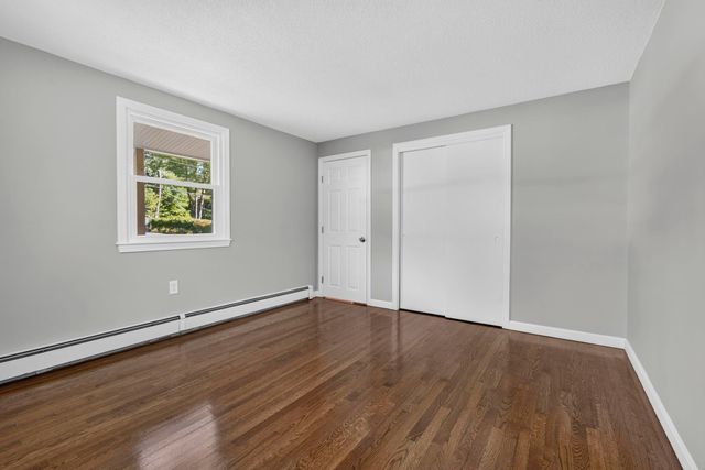10 Bradford Drive, Merrimack, NH 03054