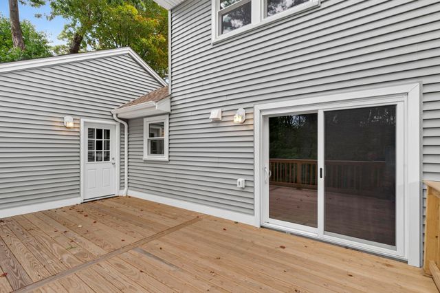 10 Bradford Drive, Merrimack, NH 03054