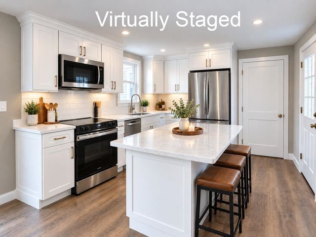 10 Bradford Drive, Merrimack, NH 03054