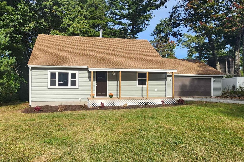 10 Bradford Drive, Merrimack, NH 03054