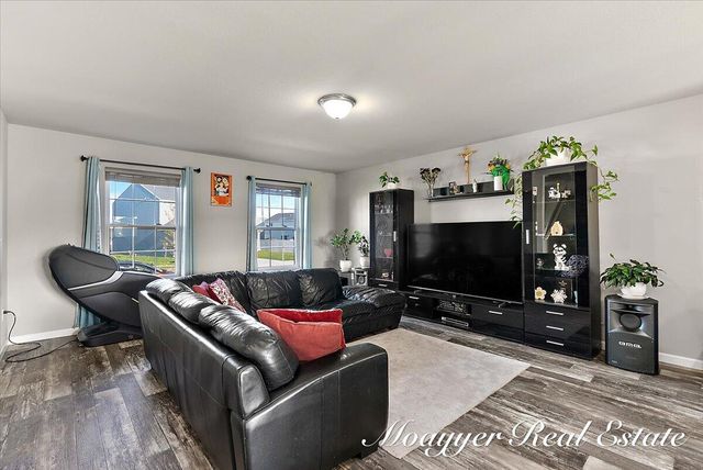 5764 Kiverton Ridge Drive Se, City Of Kentwood, MI 49508