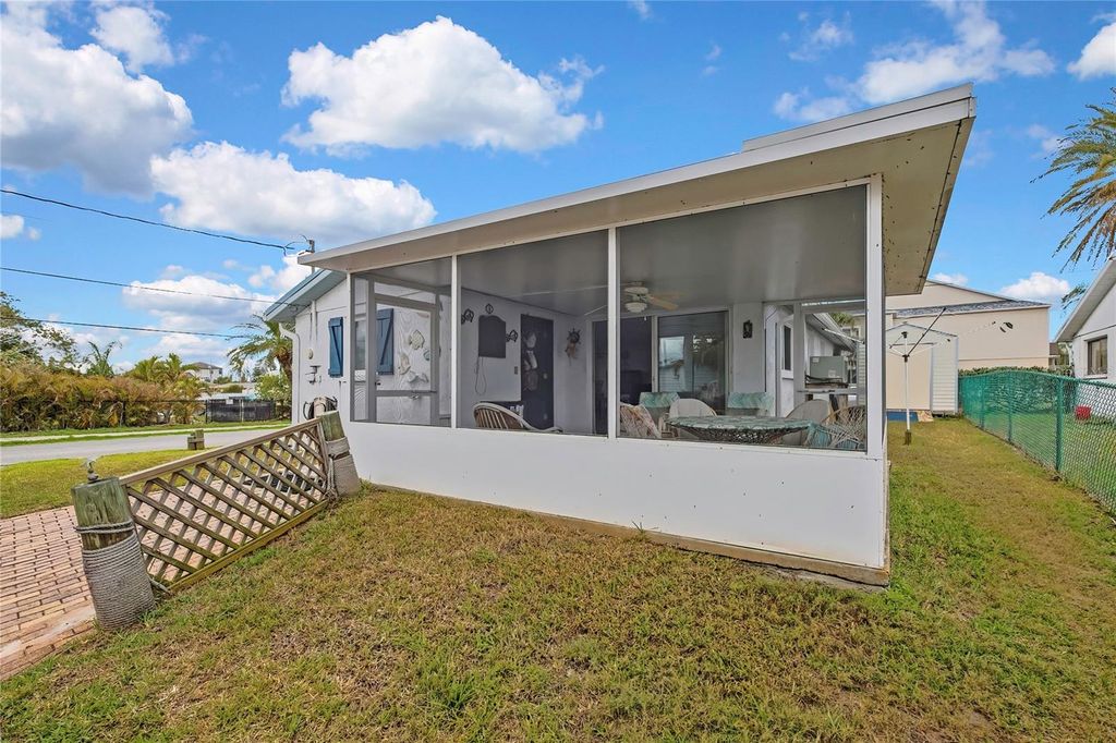 Image 19 of property listing at 6601 SEA RANCH DRIVE, Hudson, FL 34667