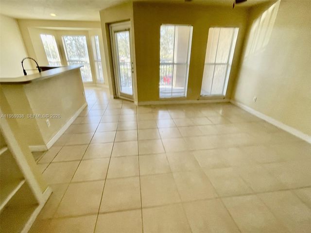 977 Riverside Dr 227, Coral Springs, FL 33071