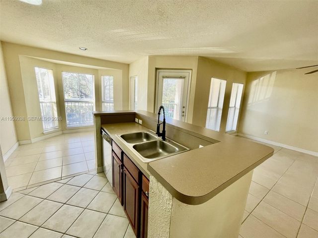 977 Riverside Dr 227, Coral Springs, FL 33071