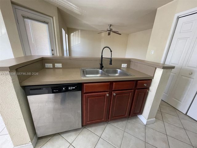 977 Riverside Dr 227, Coral Springs, FL 33071