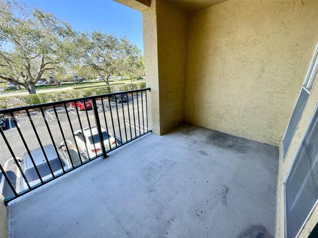 977 Riverside Dr 227, Coral Springs, FL 33071