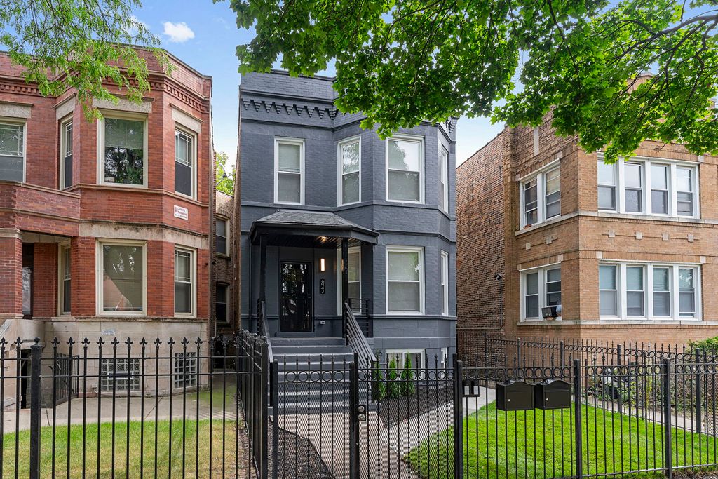 6943 S Calumet Avenue, Chicago, IL 60637 — exterior