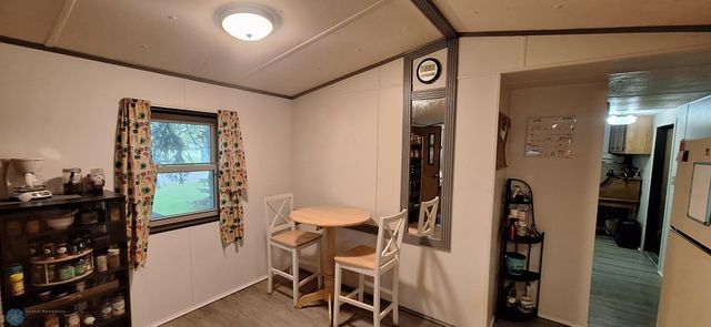 102 2nd Street N, Fairmount, ND 58030