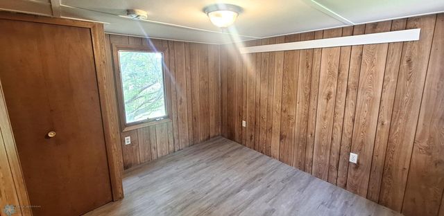 102 2nd Street N, Fairmount, ND 58030