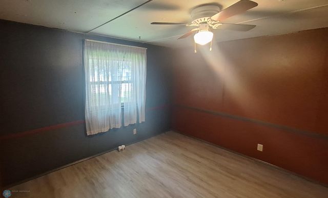 102 2nd Street N, Fairmount, ND 58030