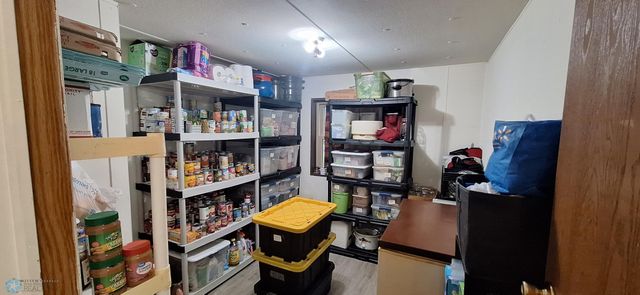 102 2nd Street N, Fairmount, ND 58030