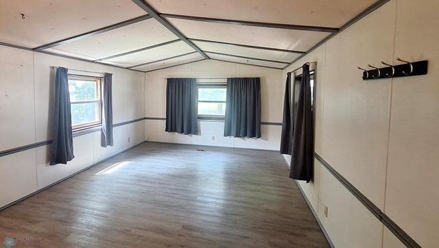 102 2nd Street N, Fairmount, ND 58030