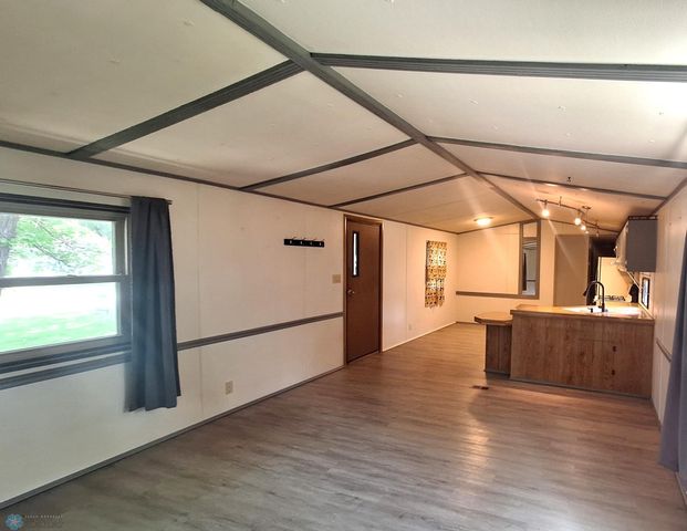 102 2nd Street N, Fairmount, ND 58030