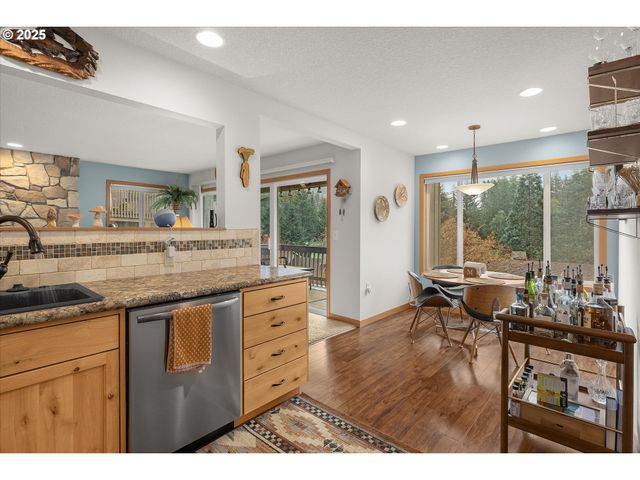 68653 E BOWMANS Cir, Welches, OR 97067