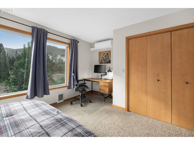 68653 E BOWMANS Cir, Welches, OR 97067