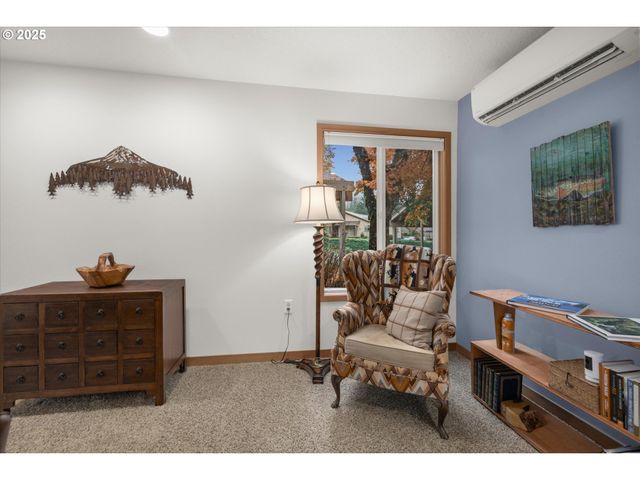 68653 E BOWMANS Cir, Welches, OR 97067