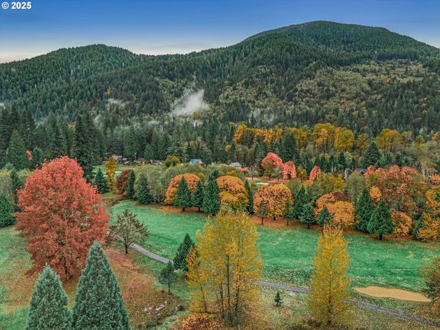 68653 E BOWMANS Cir, Welches, OR 97067