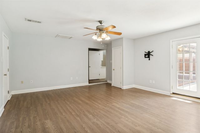1818 Trowbridge Street, Garland, TX 75044
