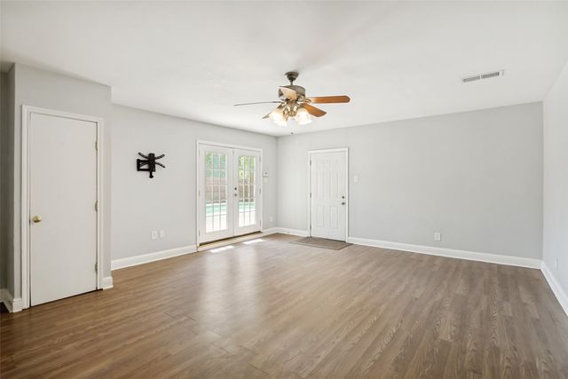 1818 Trowbridge Street, Garland, TX 75044