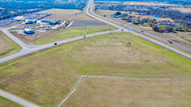 2.59 Acres. State Hwy 31 Bypass, Corsicana, TX 75110