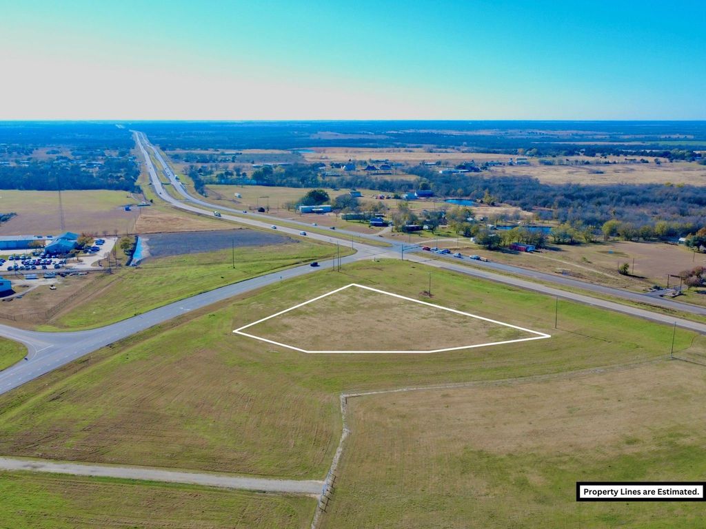 2.59 Acres. State Hwy 31 Bypass, Corsicana, TX 75110