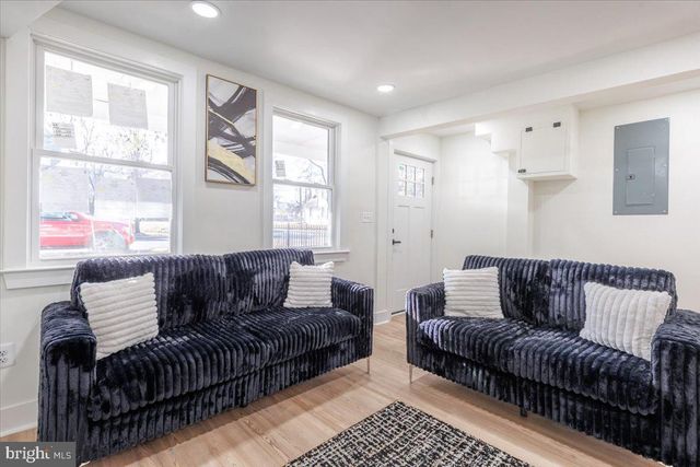 4702 MEADE ST NE, Washington, DC 20019