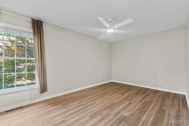 4351 Chateau De Ville Drive A, St Louis, MO 63129