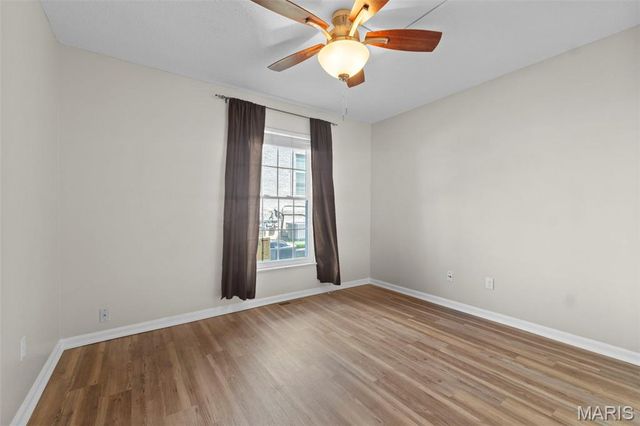 4351 Chateau De Ville Drive A, St Louis, MO 63129