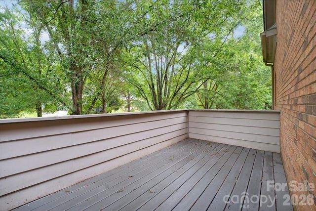 15614 Warm Springs Court, Charlotte, NC 28278