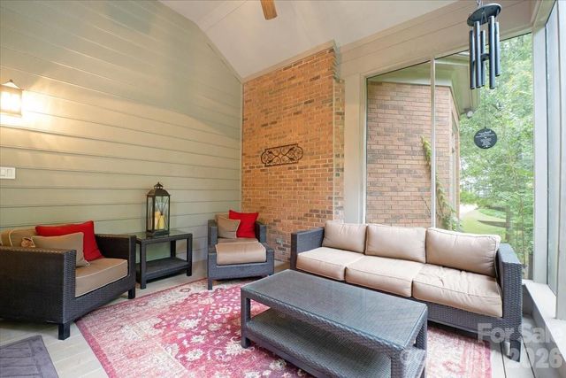 15614 Warm Springs Court, Charlotte, NC 28278