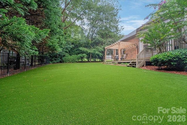 15614 Warm Springs Court, Charlotte, NC 28278