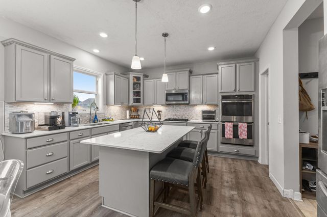 9255 67th Street S, Cottage Grove, MN 55016