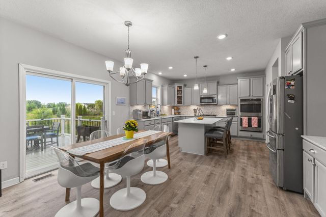 9255 67th Street S, Cottage Grove, MN 55016