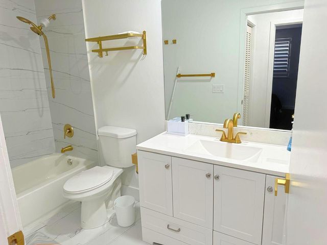 2252 NW 53RD Street, Boca Raton, FL 33496