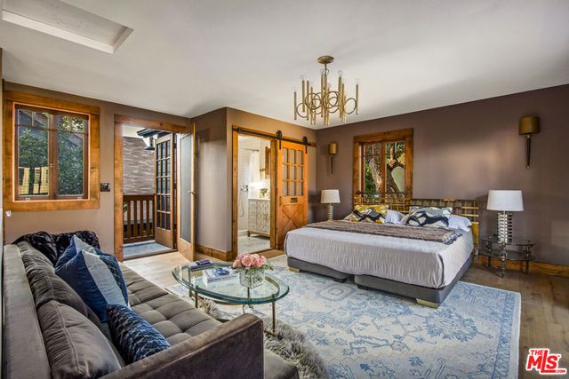 1718 S Hobart Boulevard, Los Angeles, CA 90006
