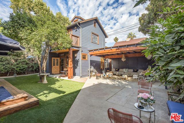 1718 S Hobart Boulevard, Los Angeles, CA 90006
