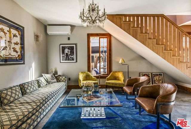 1718 S Hobart Boulevard, Los Angeles, CA 90006